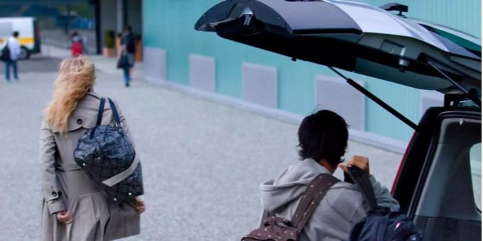 Bald sollen Autos Kinder selbständig zur Schule fahren und abholen. Bald sollen Autos Kinder selbständig zur Schule fahren und abholen.