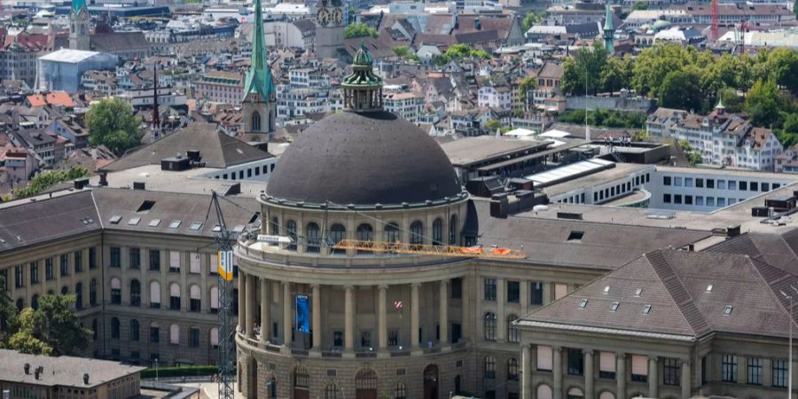 Das Hauptgebäude der ETH Zürich.