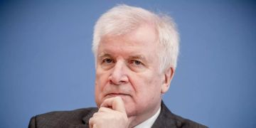 Horst Seehofer (CSU), Bundesminister für Inneres, Heimat und Bau.