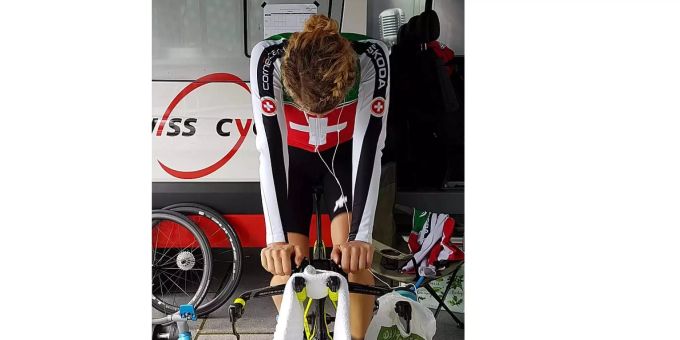 Marlen Reusser trainiert im Dress von Swiss Cycling. Marlen Reusser trainiert im Dress von Swiss Cycling.