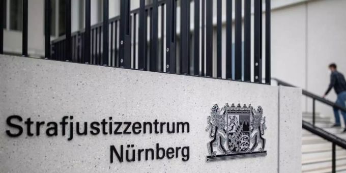 Das Strafjustizzentrum des Landgerichts Nürnberg-Fürth, wo der Prozess heute begann. Foto: Daniel Karmann/dpa Das Strafjustizzentrum des Landgerichts Nürnberg-Fürth, wo der Prozess heute begann. Foto: Daniel Karmann/dpa