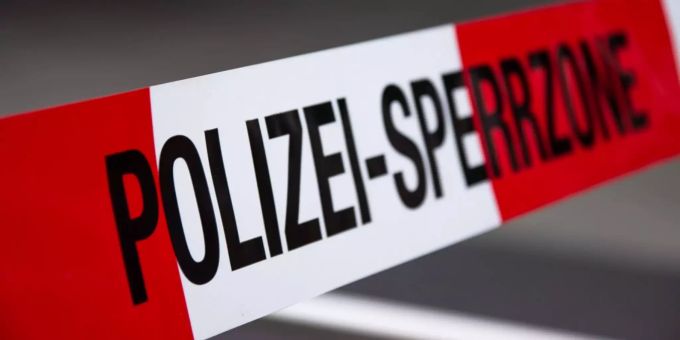 Der Mann verstarb auf der Unfallstelle.