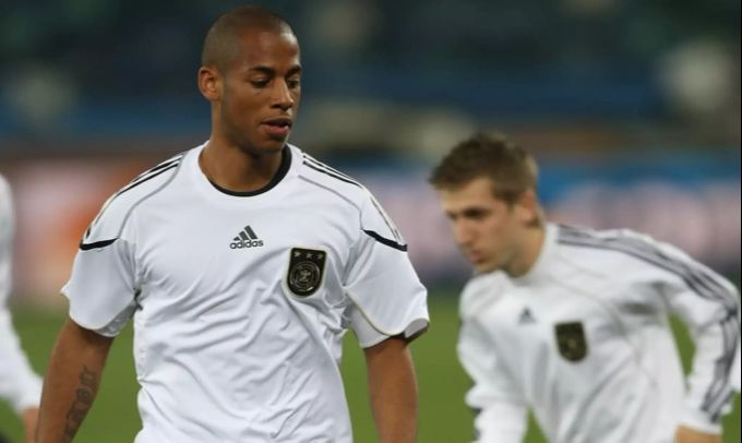 Dennis Aogo im Einsatz für die deutsche Nationalmannschaft. Dennis Aogo DFB