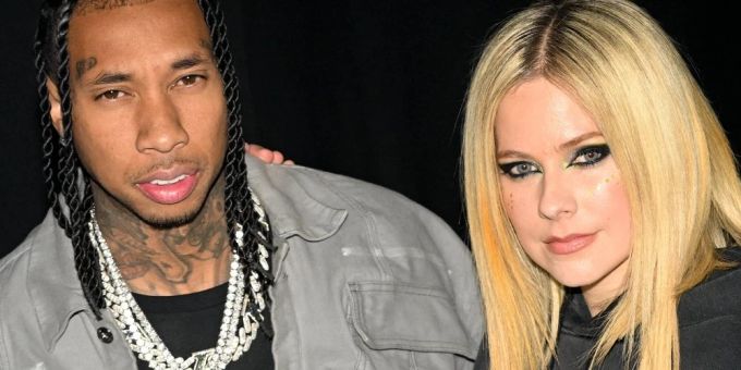 Avril Lavinge und Tyga küssen sich bei der Pariser Fashion Week. avril lavigne tyga