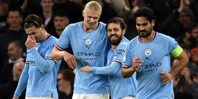 Ilkay Gündogan (rechts) glaubt weiter an den Meistertitel für ManCity. Zudem stärkt er Teamkollege Erling Haaland den Rücken. Erling Haaland Ilkay Gündogan