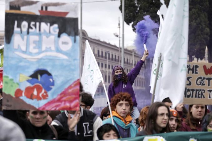 Demonstrierende der Bewegung Fridays for Future in Italiens Hauptstadt Rom. fridays for future rom