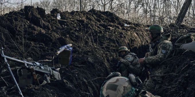 Die Ukrainer sollen an de Front besser ausgerüstet sein als die Russen. Ukraine-Krieg