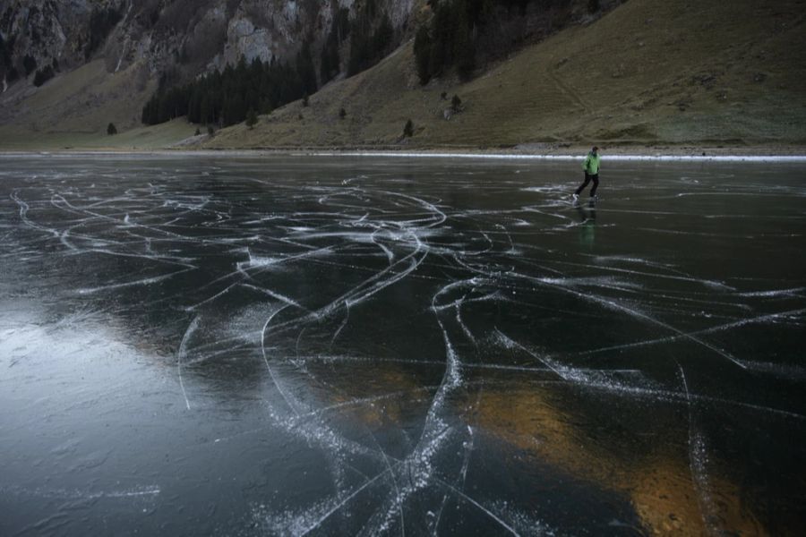 Für dieses Phänomen sorgen klirrende Kälte und schneearme Tage.