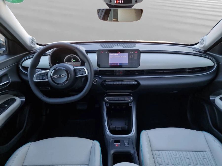 Cockpit Fiat 600