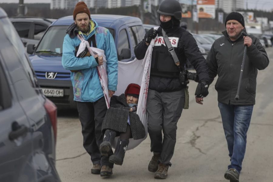 Die Ukraine lässt unabhängige Reporter über die Geschehnisse vor Ort berichten – ganz anders Russland.