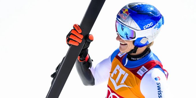 Marco Odermatt feiert schon wieder! Er gewinnt den letzten Riesenslalom der Saison. Marco Odermatt