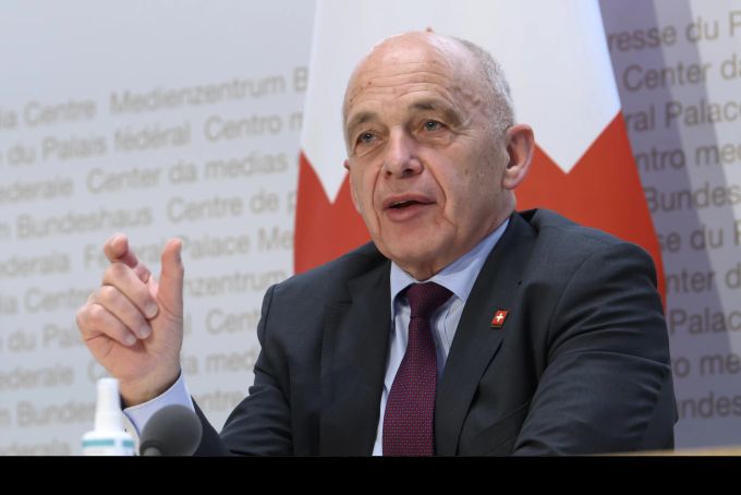 Bundesrat Ueli Maurer, spricht während einer Medienkonferenz über das OECD / G20-Projekt zur Besteuerung der digitalisierten Wirtschaft: Umsetzung der Mindestbesteuerung in der Schweiz, am 13. Januar 2022, in Bern. Bundesrat Ueli Maurer