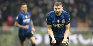 2:1 gegen Venezia - Dzeko sichert Inter Mailand spät drei Punkte 2:1 gegen Venezia - Dzeko sichert Inter Mailand spät drei Punkte