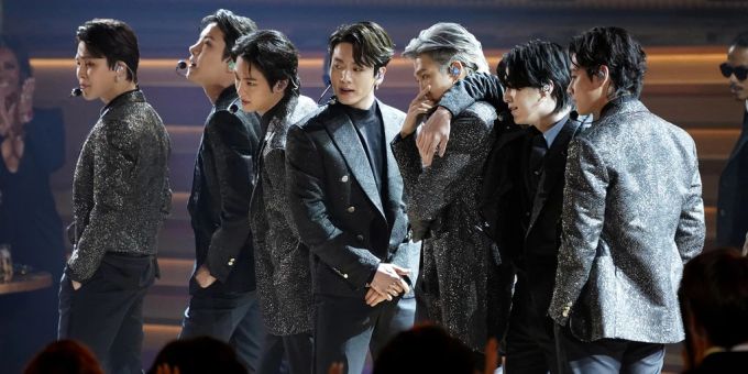 Schock für BTS-Fans - Die Korea-Stars müssen zum Militärdienst antreten