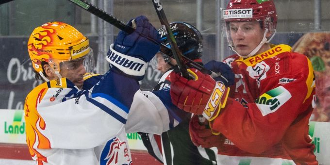 Denis Malgin (l.) trifft mit den ZSC Lions im Playoff-Viertelfinal auf Biel. ZSC Lions