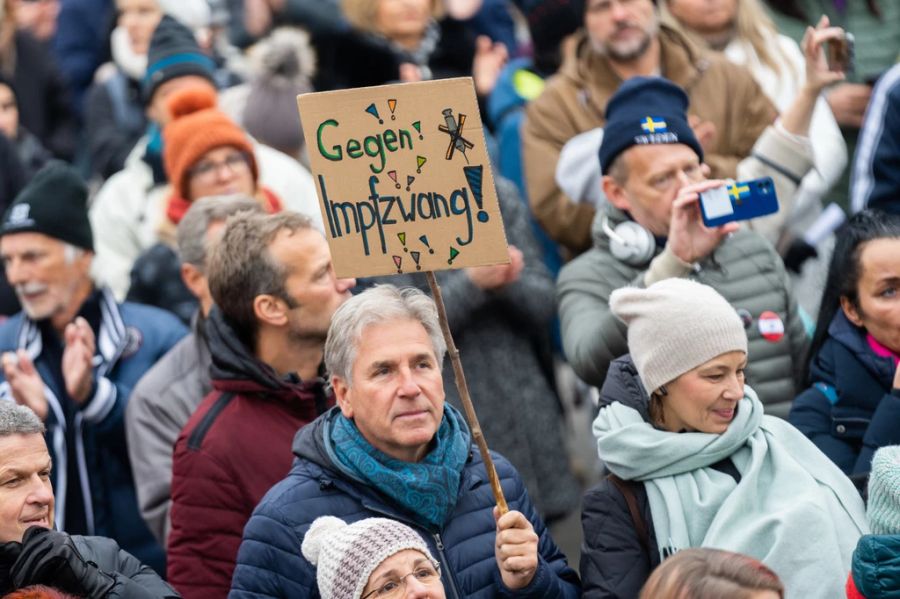 Laut der Studie kann ein Kindheitstrauma mit einer Ablehnung der Impfung zusammenhängen.