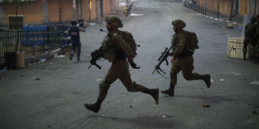 Israelische Soldaten während eines Einsatzes