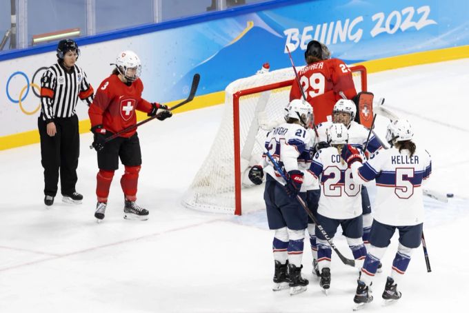 Die Amerikanerinnen jubeln im Spiel gegen die Schweiz. USA