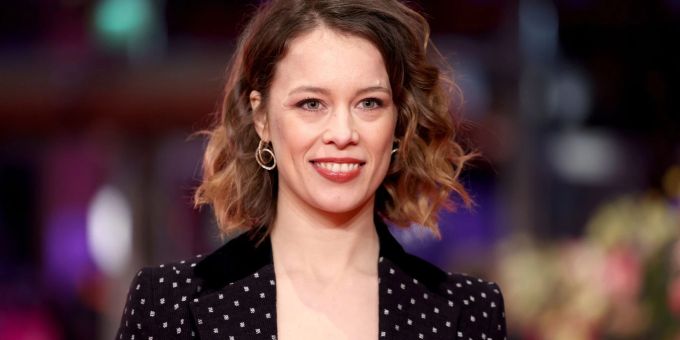 Schauspielerin Paula Beer freut sich ihren Job in der Jury in Cannes. Schauspielerin Paula Beer freut sich ihren Job in der Jury in Cannes.