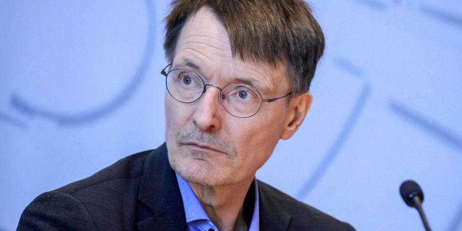 Bundesgesundheitsminister Karl Lauterbach (SPD) sollte offenbar entführt werden - jetzt beginnt vor dem Oberlandesgericht Koblenz der Prozess gegen fünf Angeklagte.