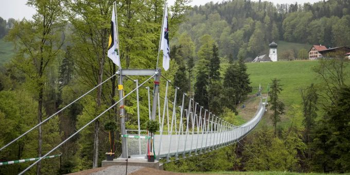 Hängebrücke zwischen Grub AR und Grub SG