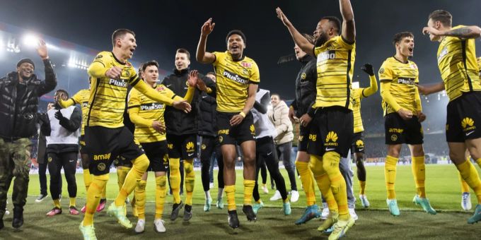 Ausgelassene Stimmung bei den Spieler von YB nach dem 4:2-Sieg im Cup-Halbfinal in Basel. Basel YB Young Boys