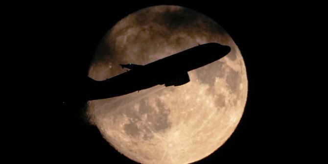 Flugzeug Nacht
