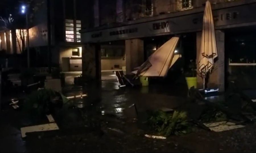 Eine verwüstete Terrasse in Brest.