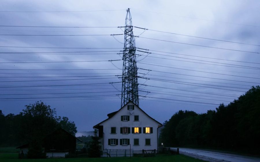 Ein Tipp: Die Fenster nie gekippt lassen. (Symbolbild)