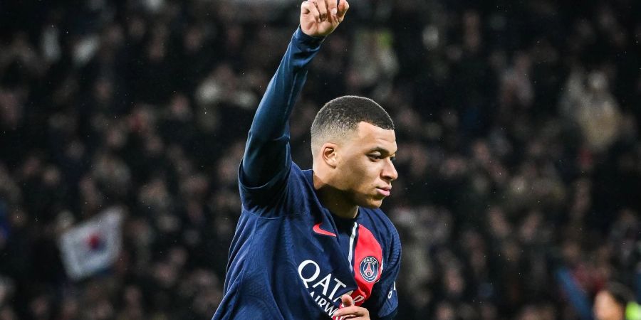 Starstürmer Kylian Mbappé setzte sich mit PSG gegen Metz durch.