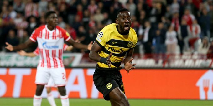 Ein Bild sagt alles: Silvere Ganvoula (YB) reagiert auf seine vergebene Top-Chance in der Champions League. YB Champions League Ganvoula
