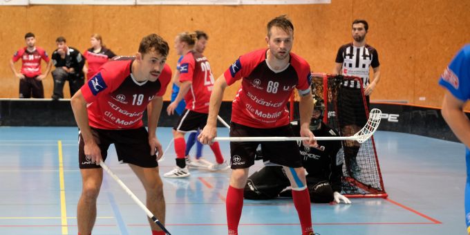Der Unihockey Langenthal Aarwangen siegt gegen die Lions Konolfingen am 21. Oktober 2023 mit 8:6. Unihockey Langenthal Aarwangen gegen die Lions Konolfingen.