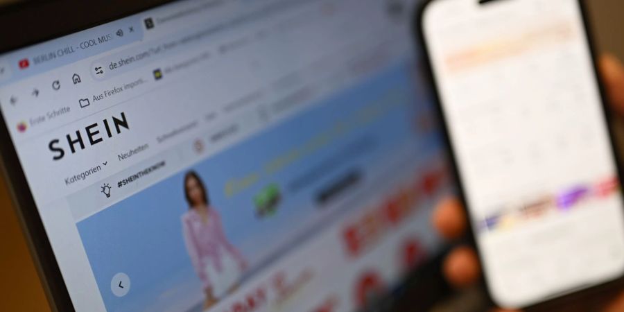 Shein steht wegen Umweltbelastung und schlechten Arbeitsbedingungen in der Kritik.