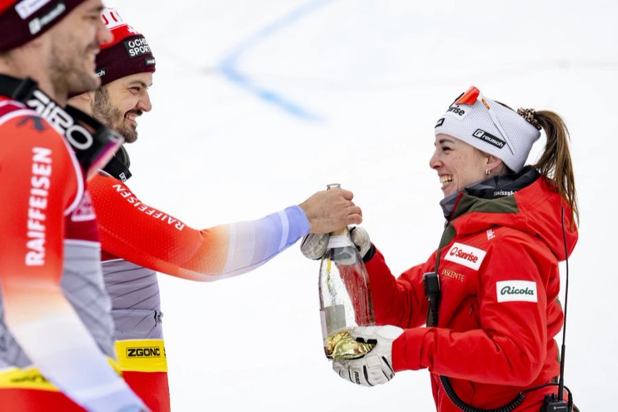 Dieses Ritual gehört im Skisport dazu.