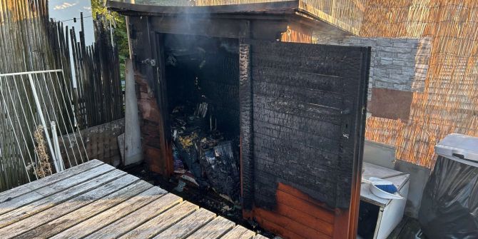 Brand auf Dachterrasse.