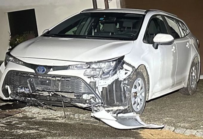 Auch am Auto entstand ein Sachschaden. Sachschaden