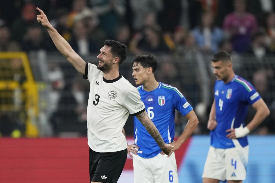 Am Ende darf sich die DFB-Elf durch das 3:3-Remis über den Einzug in die nächste Runde freuen.