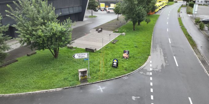 Schwer verletzt - Töff-Fahrer (18) verunfallt in Balgach SG