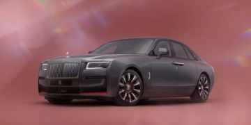 rolls-royce, ghost prism, rosa hintergrund