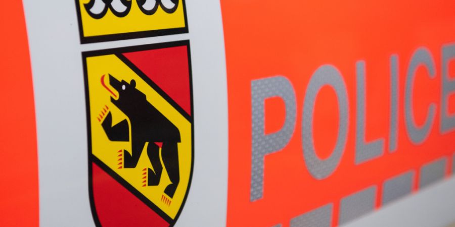 Ein der drei Verletzten musste nach dem Unfall in Oberwil im Simmental mit der Rega in ein Spital geflogen werden. (Archivbild)