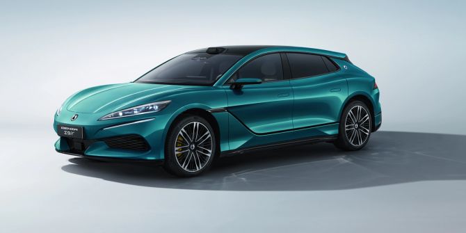 Denza Z9GT