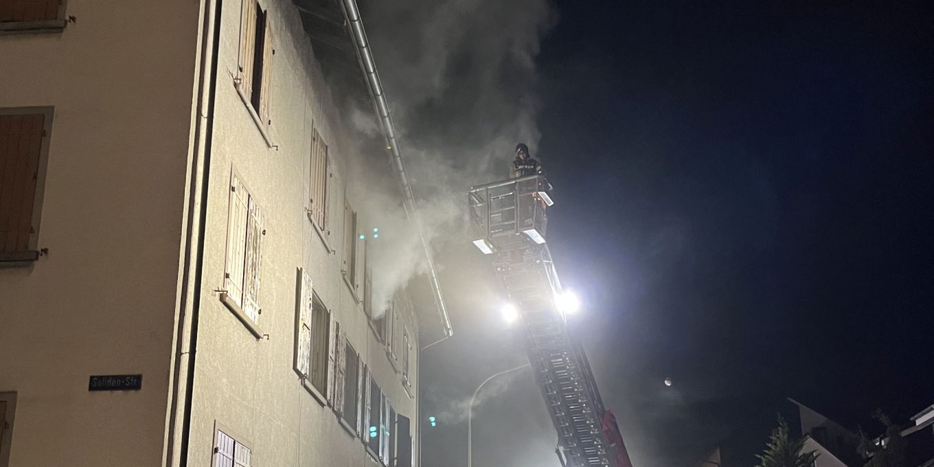 Birsfelden BL: Brandausbruch in einem Mehrfamilienhaus