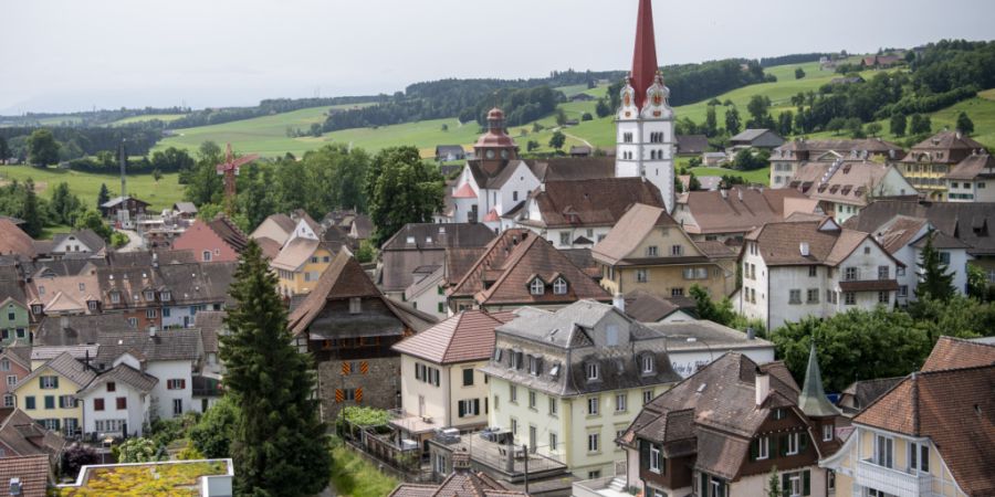Die Gemeinde Beromünster will ihren Bushof zu einer regionalen Verkehrsdrehscheibe weiterentwickeln. (Archivaufnahme)