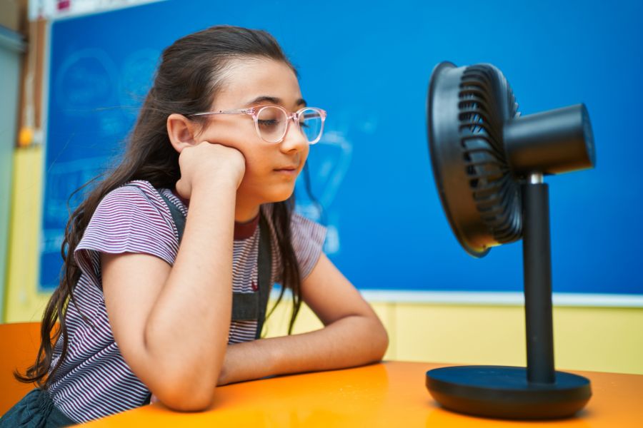 Lehrer Schüler Schwitzen Sommer