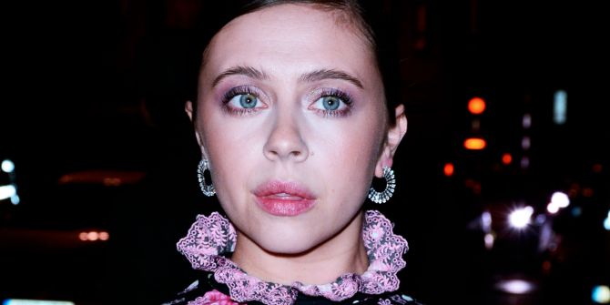 Bel Powley