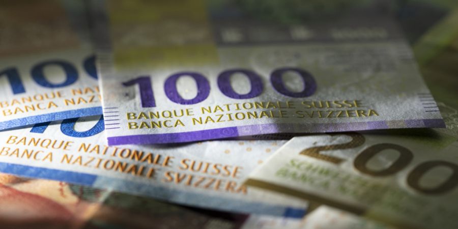 Die vorberatende Grossratskommission im Aargau will im Gegensatz zur Regierung nicht den gesamten Überschuss von 2025 zu den Ausgleichsreserven legen. (Archivbild)