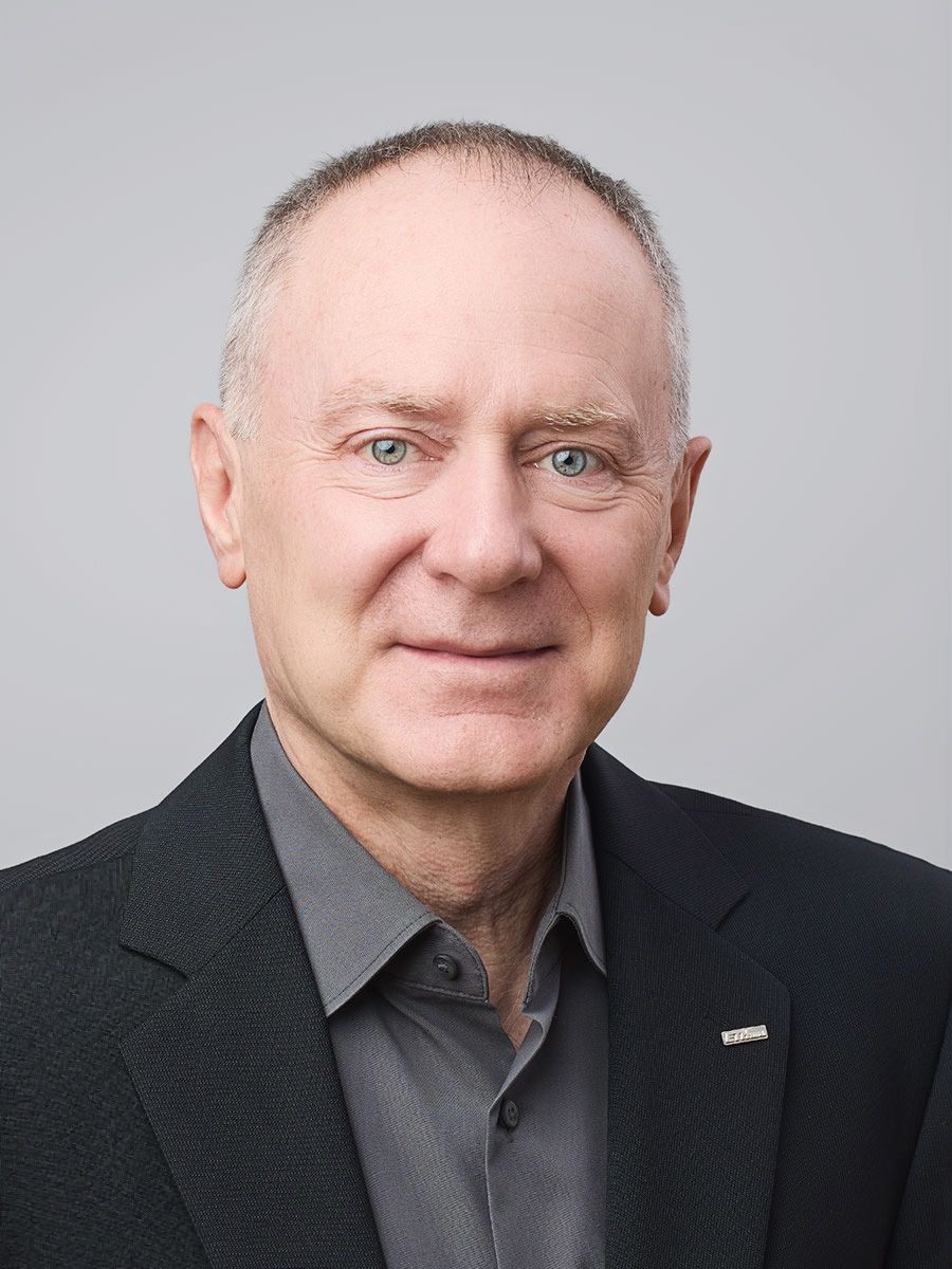Lorenz Hurni ist Professor für Kartographie an der ETH Zürich. Er vergleicht die verschiedenen Kartendarstellungen.