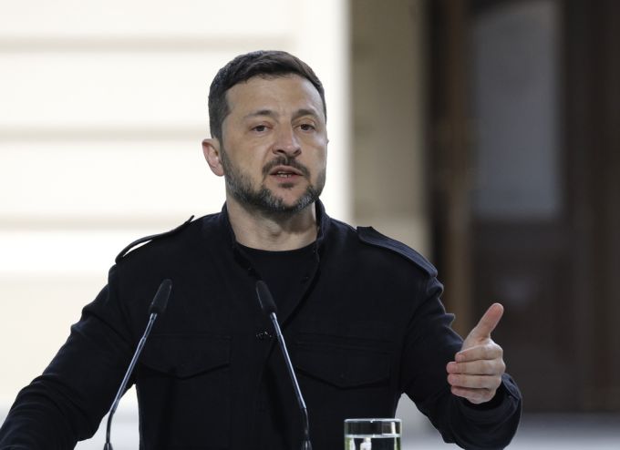 Wolodymyr Selenskyj reist diese Woche in die Türkei. Wen er dort treffen kann, ist noch nicht ganz sicher. selenskyj