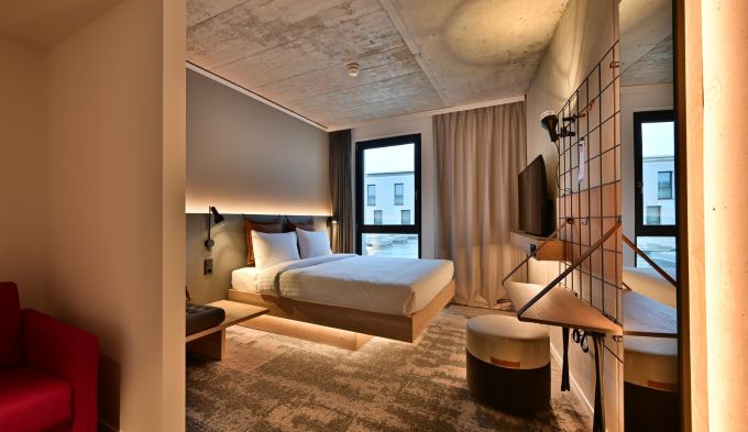 Beweist Stil: Das Fashion- und Lifestylehotel Moxy Outletcity Metzingen. Outletcity Metzingen