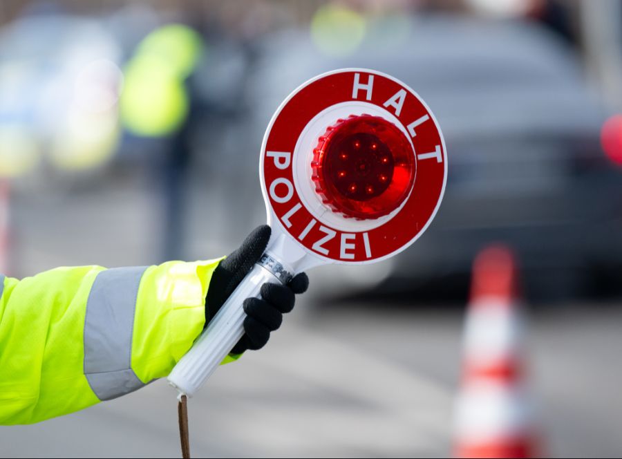 Laut dem Bundesamt für Zoll und Grenzsicherheit dürfte es an der Grenze zu der Schweiz aber «kaum zu Wartezeiten kommen». (Symbolbild)